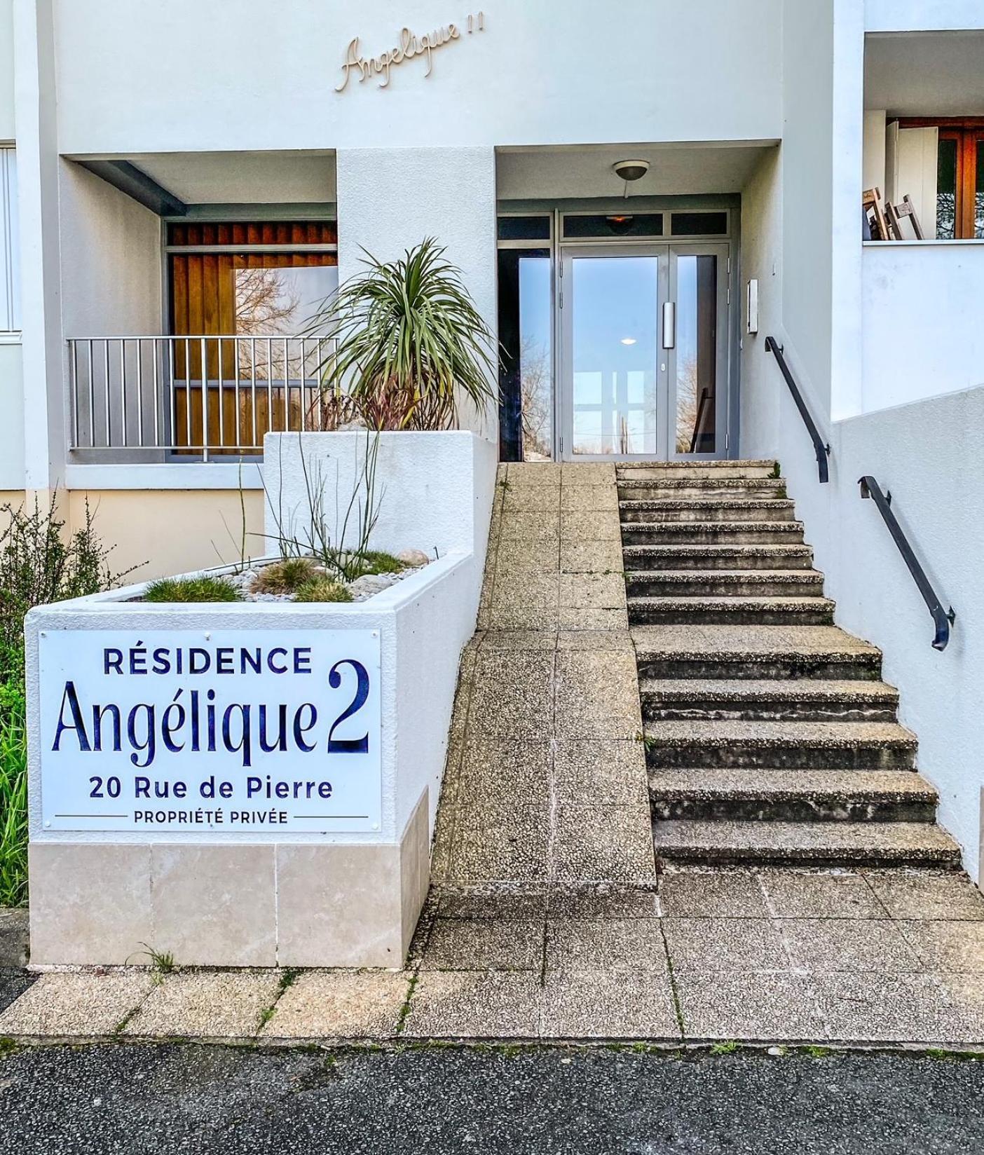 T3 Moderne Avec Balcon Terrasse Et Parking Gratuit Daire Niort Dış mekan fotoğraf